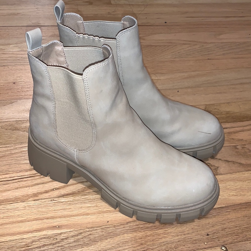 Madden Girl Tan Chelsea Boot